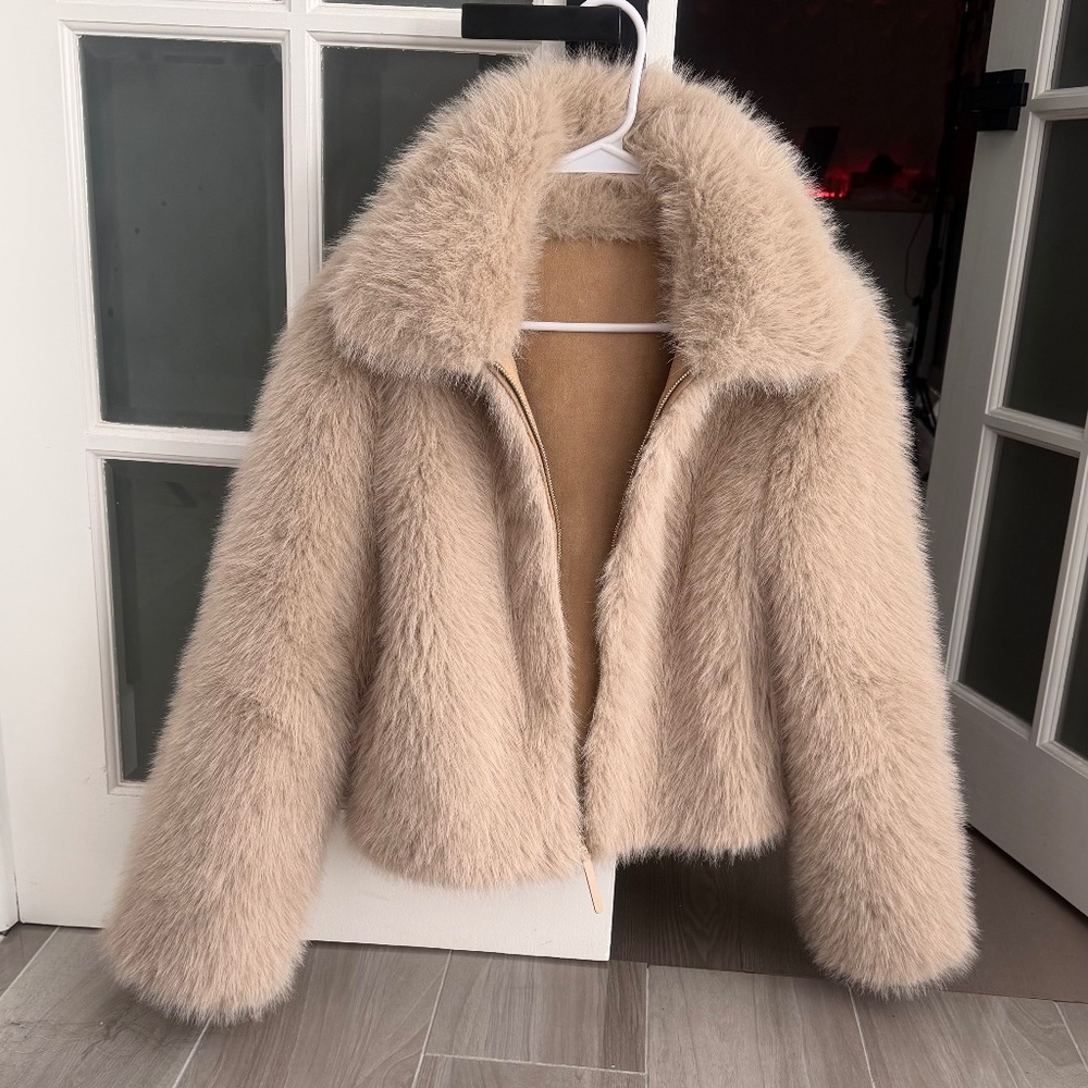 Zara beige faux fur coat